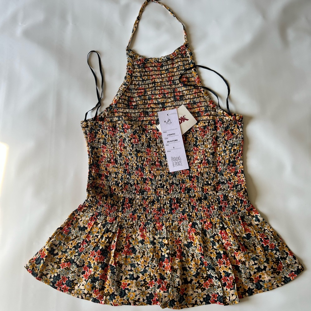 Patrons of Peace women’s Top New size Small stock -164